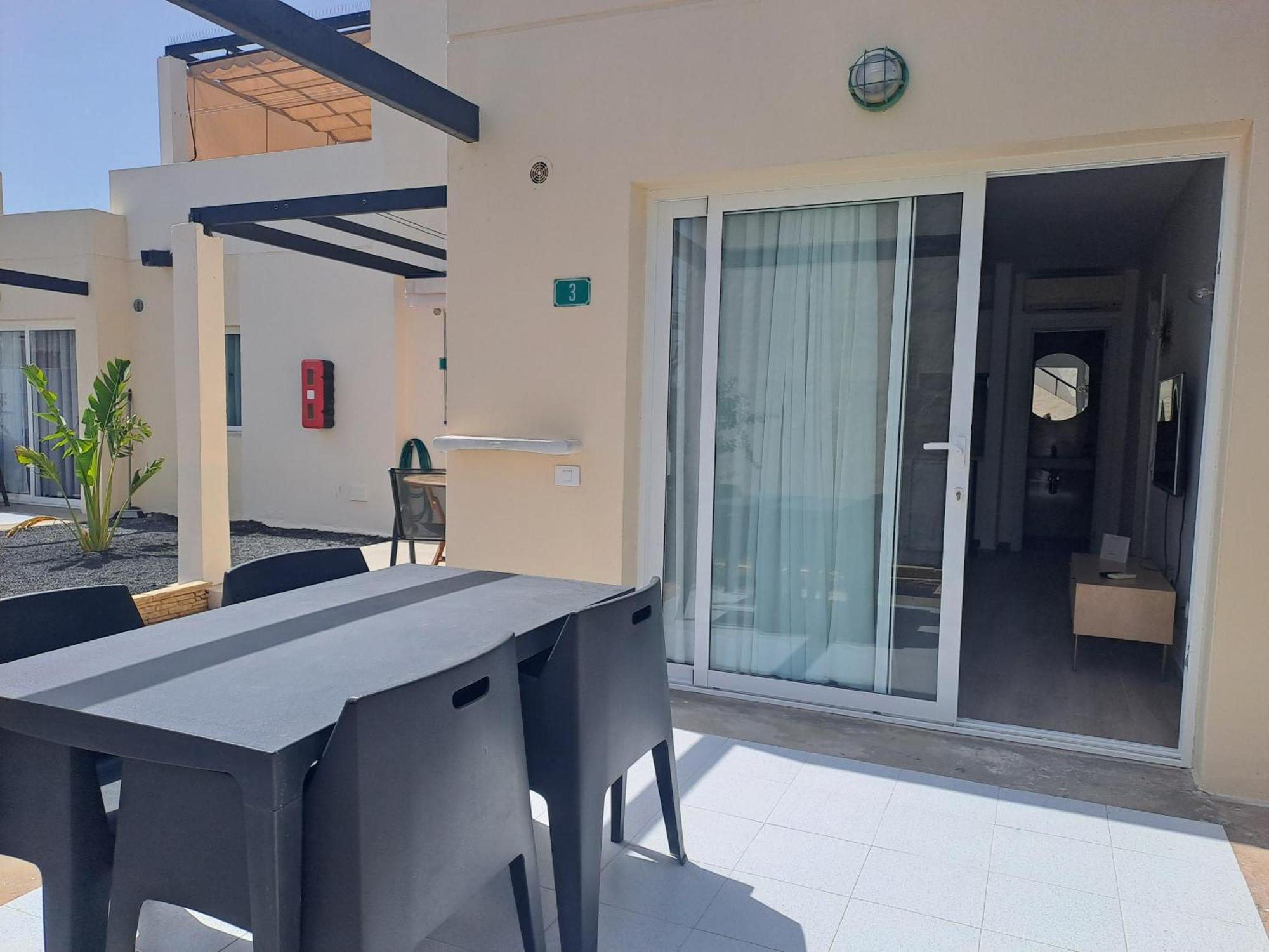 Homeforguest Apartamento 15 Con Terraza Y Piscina En Corralejo Dış mekan fotoğraf